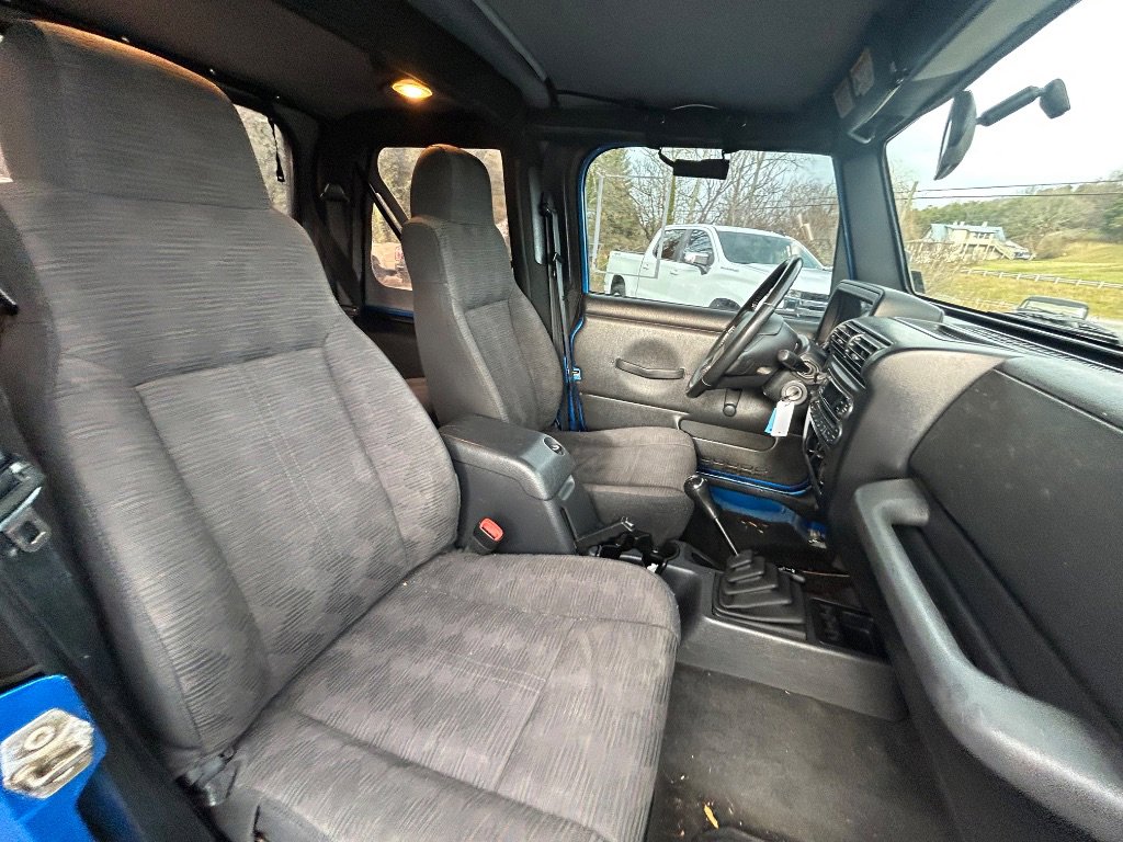 2003 Jeep Wrangler Sport photo 3