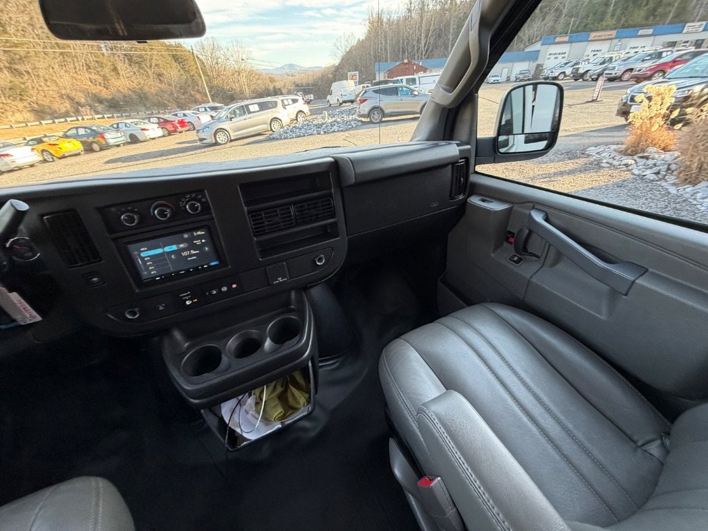 2019 Chevrolet Express Passenger LS - Photo 18