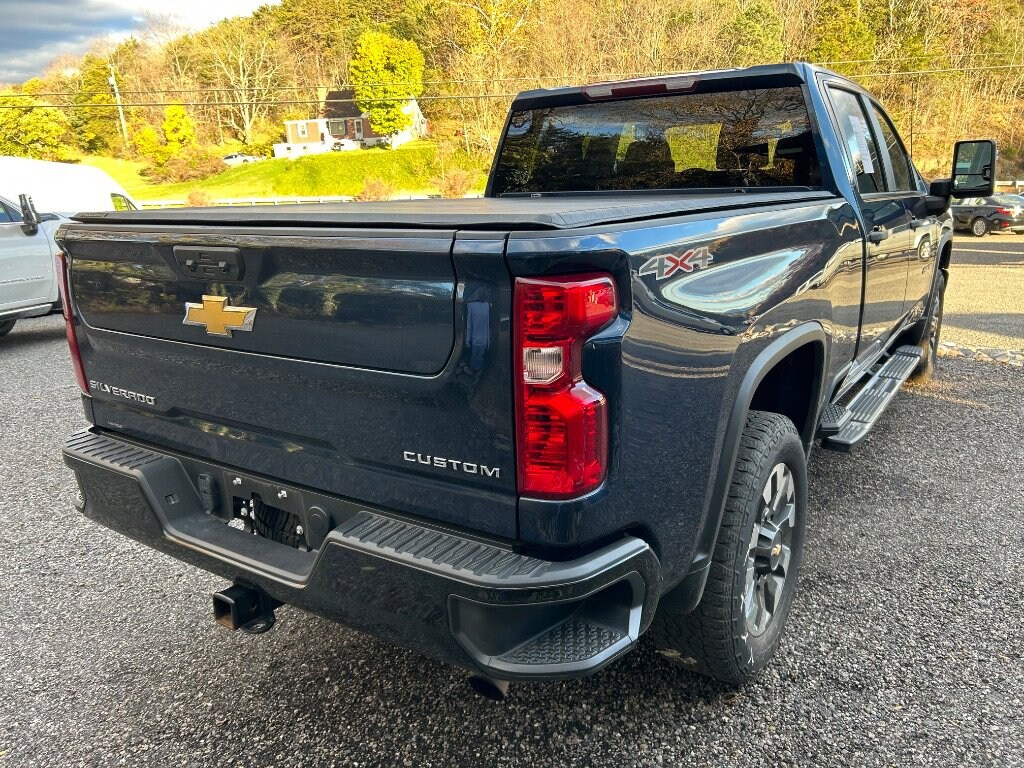 Used 2022 Chevrolet Silverado 2500HD Custom 4WD Crew Cab 159 Custom