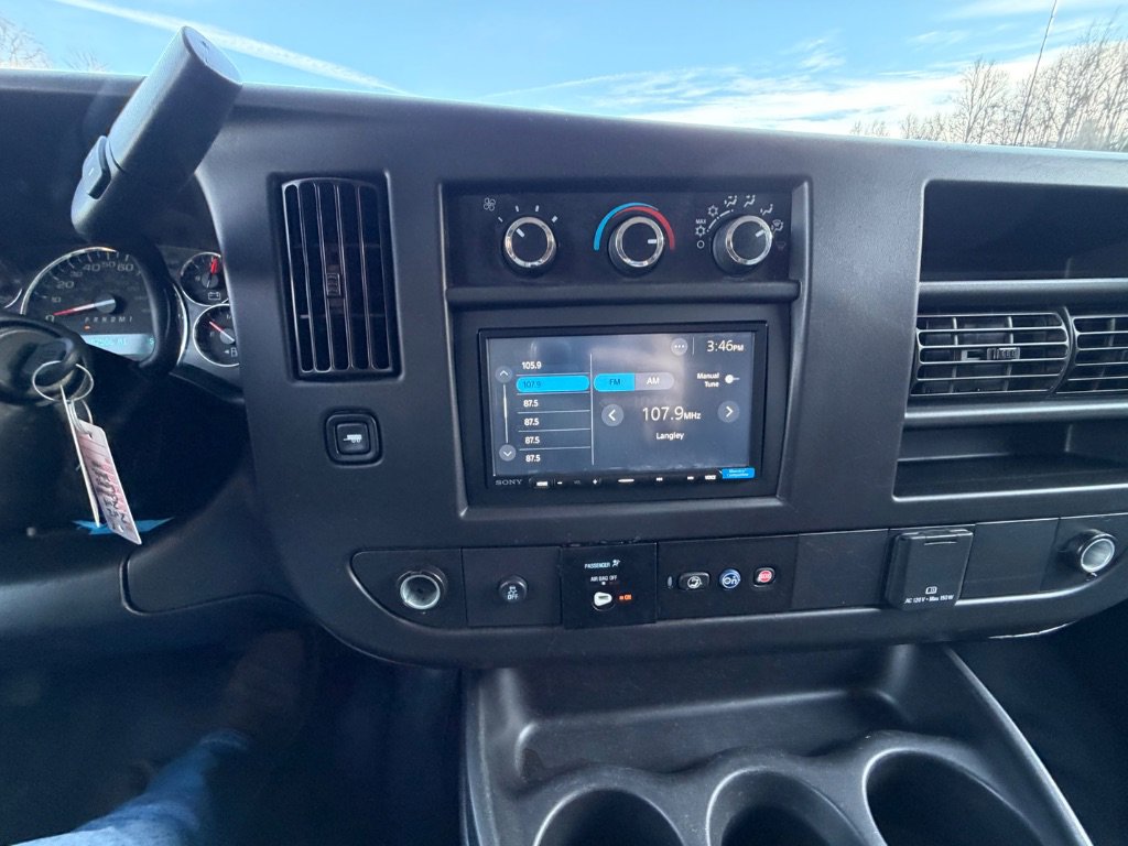 2019 Chevrolet Express Passenger LS - Photo 25
