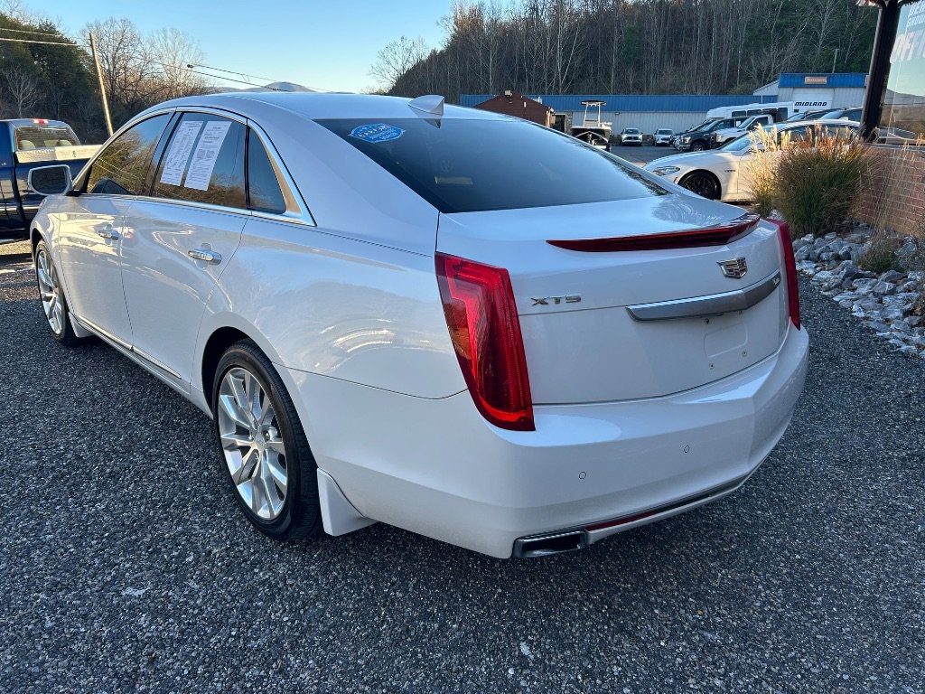 Used 2016 Cadillac XTS Luxury Collection Sedan