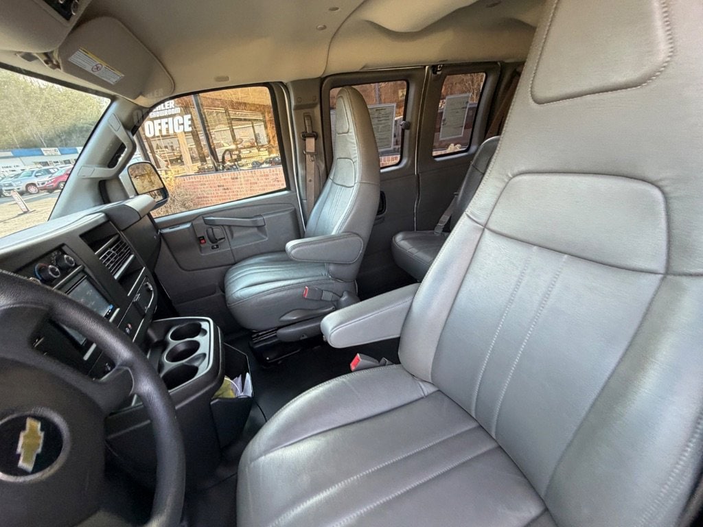 2019 Chevrolet Express Passenger LS - Photo 23