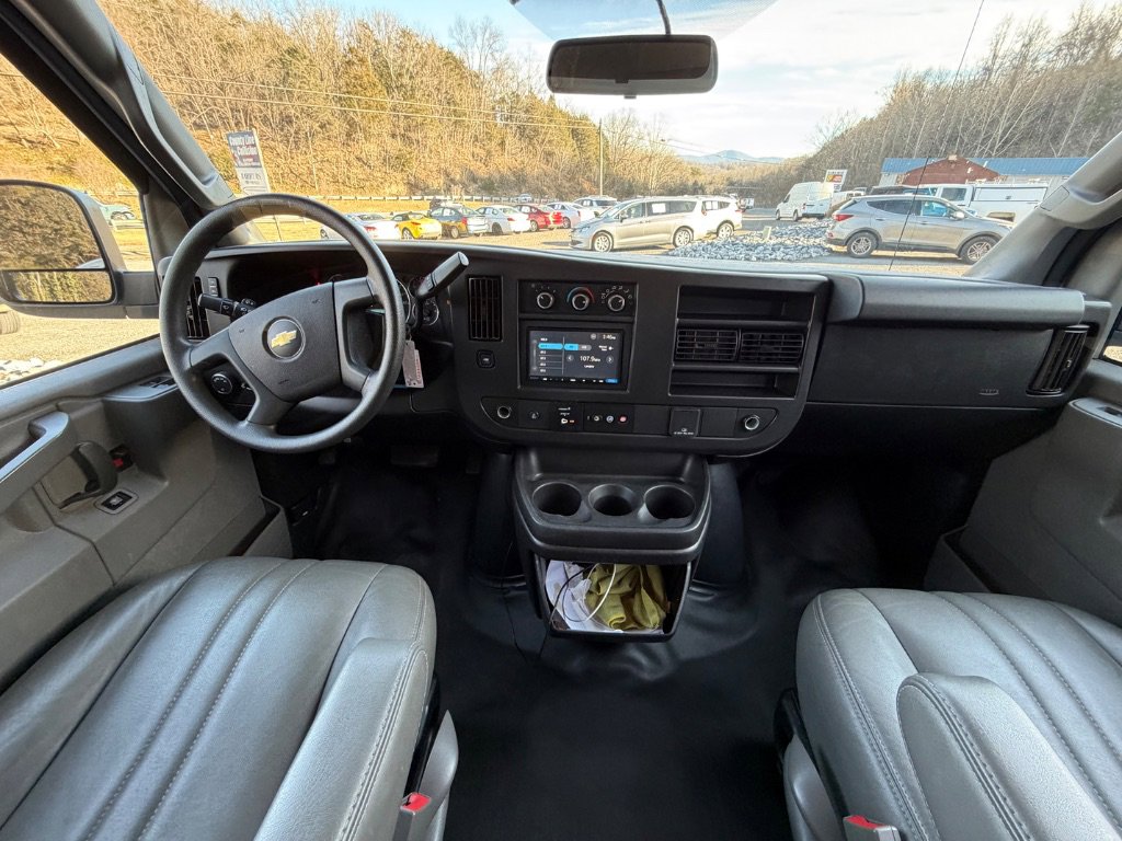 2019 Chevrolet Express Passenger LS - Photo 16