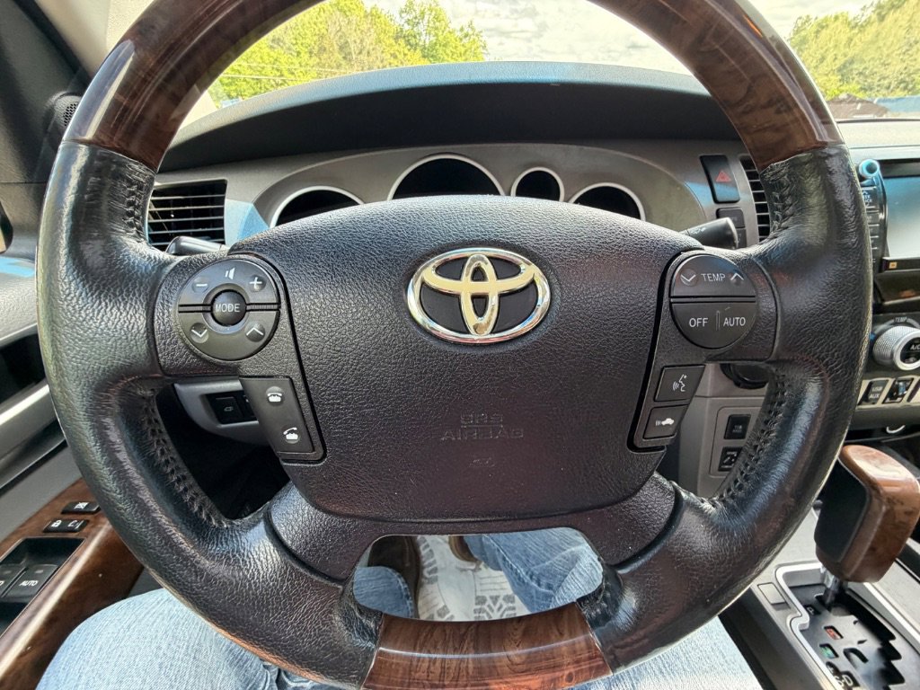 2010 Toyota Sequoia Platinum - Photo 26
