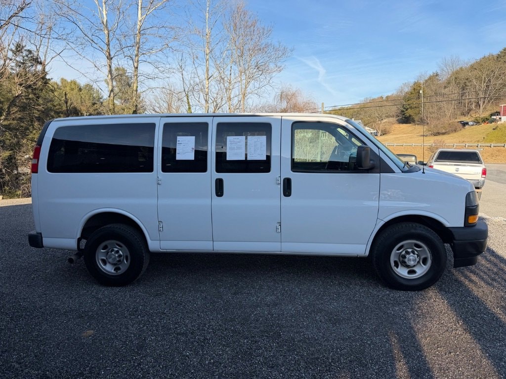 2019 Chevrolet Express Passenger LS - Photo 6