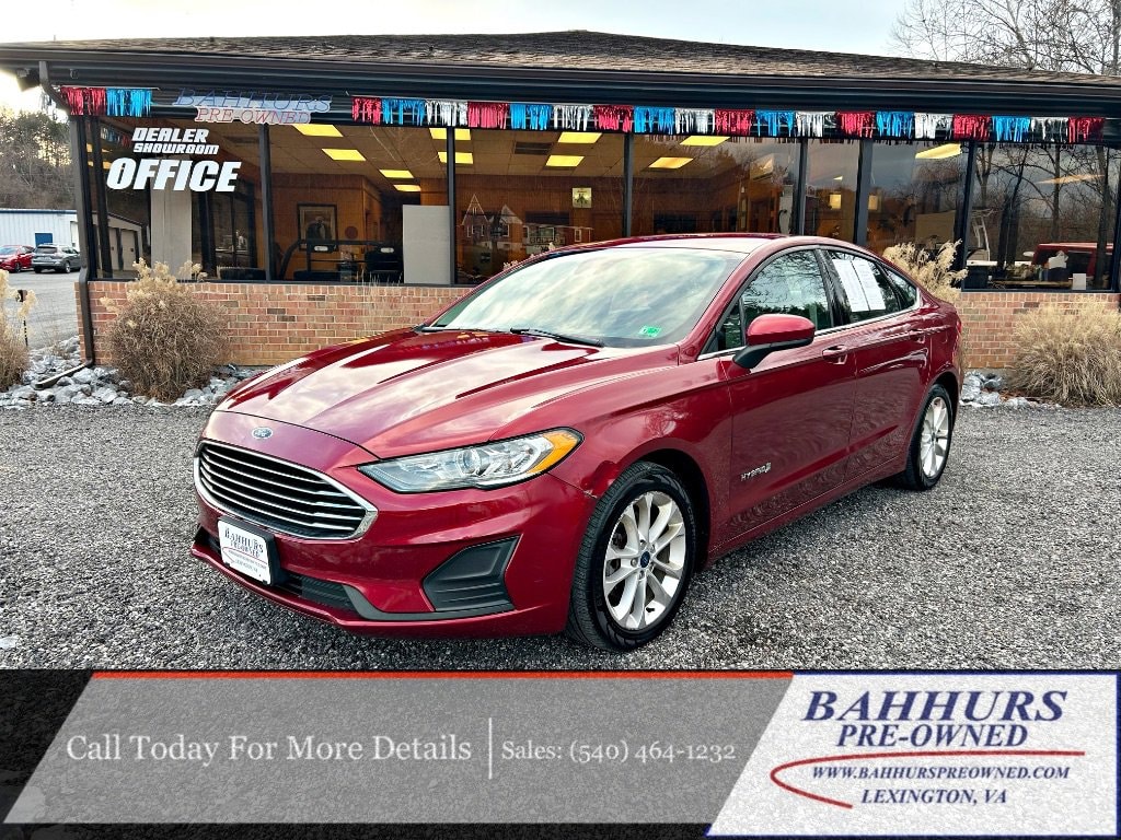 2019 Ford Fusion SE's photo