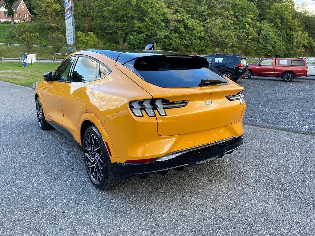 2021 Ford Mustang Mach-E GT photo 3