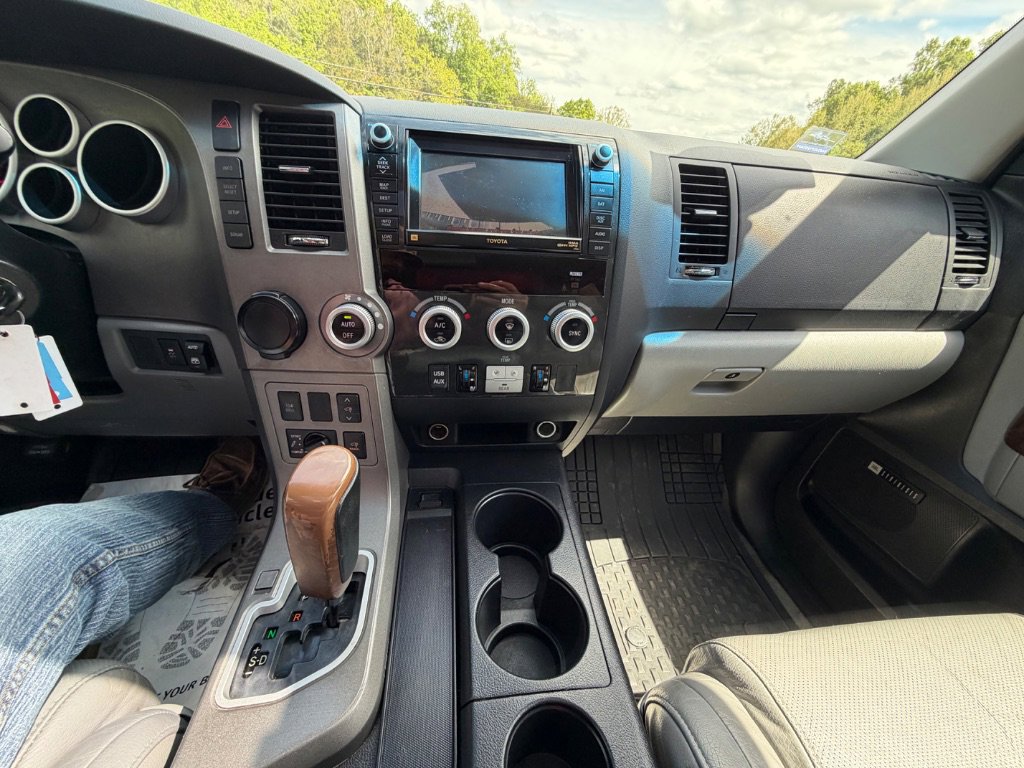 2010 Toyota Sequoia Platinum - Photo 28