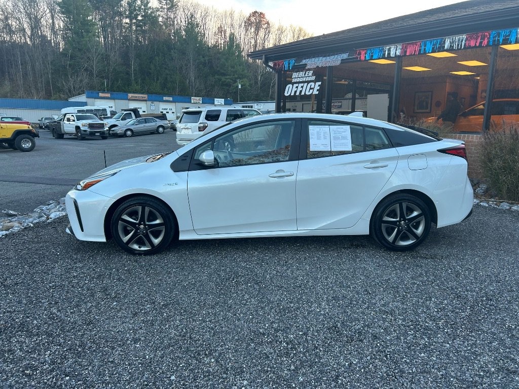 Used 2021 Toyota Prius XLE XLE