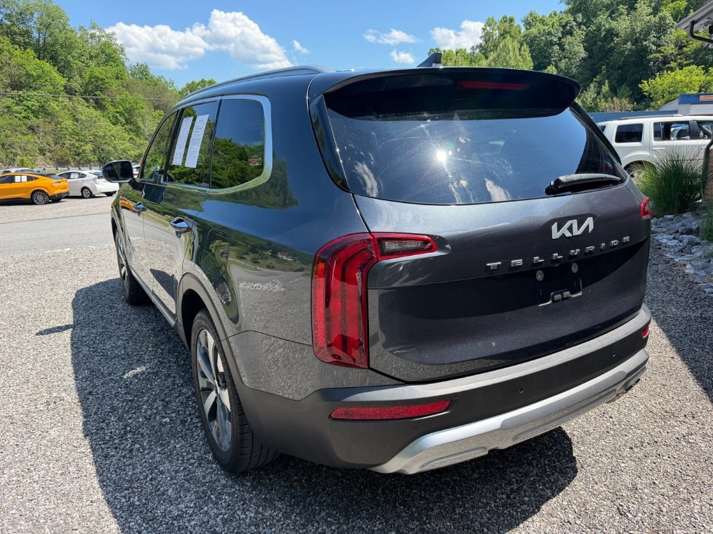 Used 2022 Kia Telluride S S FWD