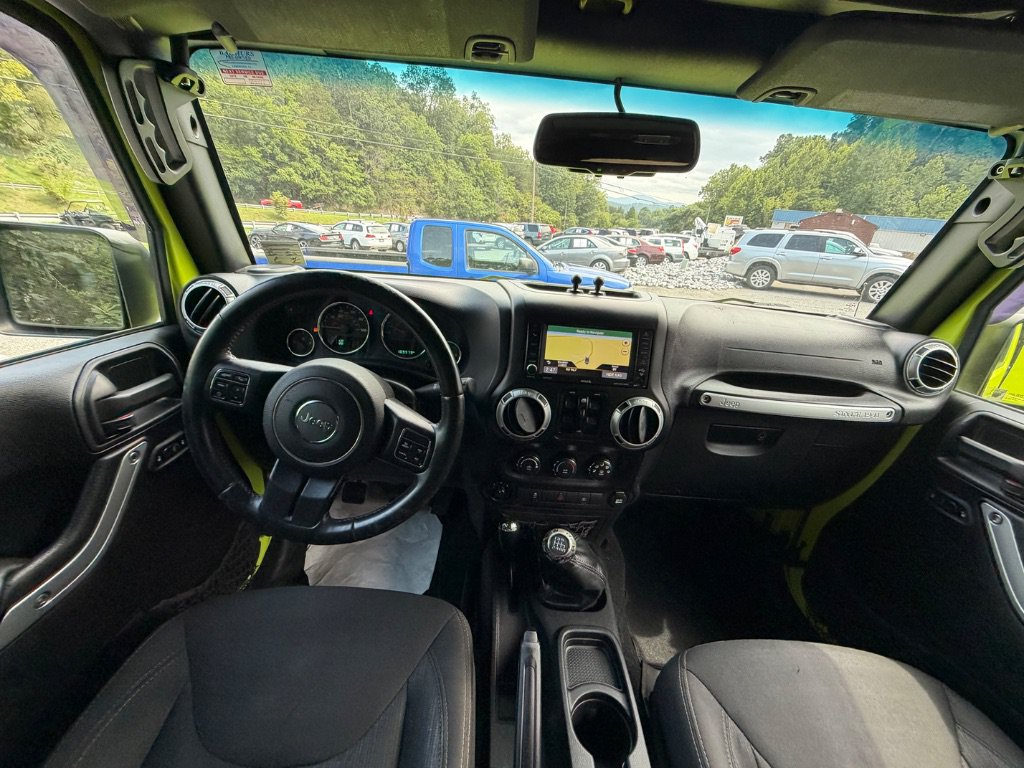 2016 Jeep Wrangler Unlimited Sahara - Photo 19