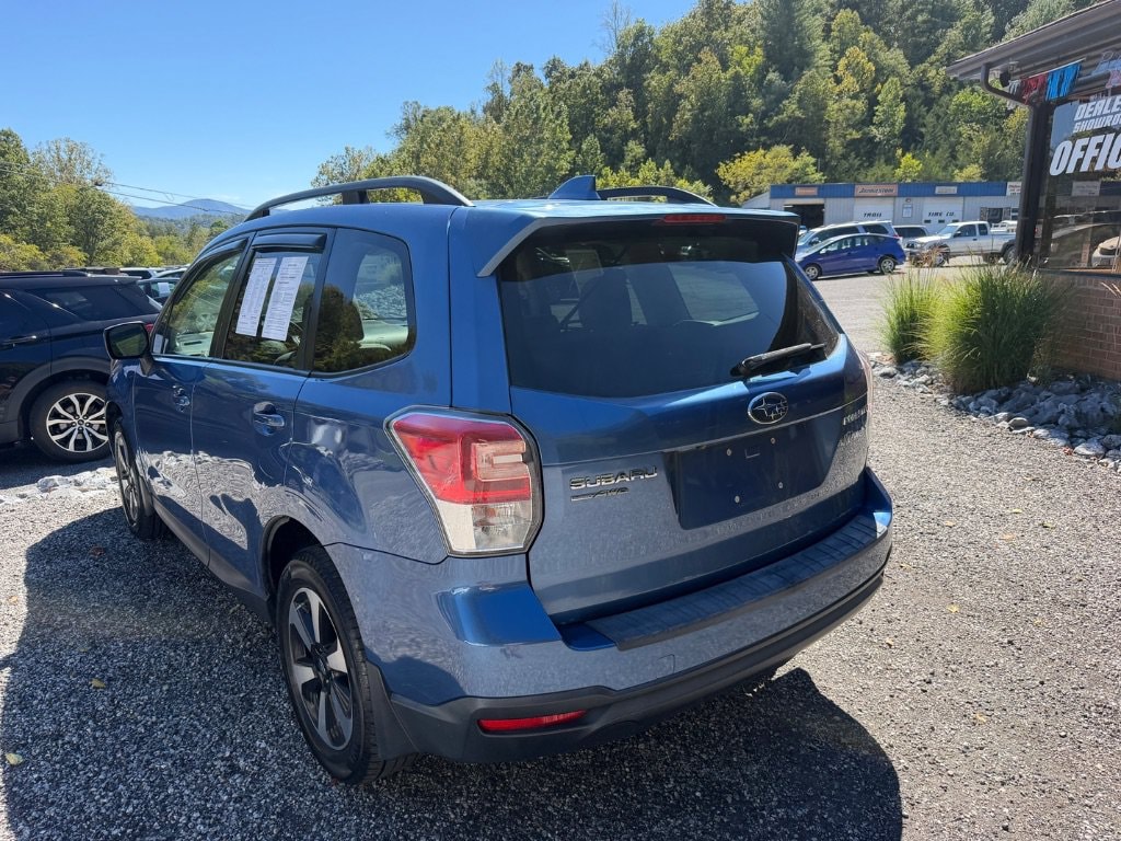 Used 2018 Subaru Forester Premium 2.5i Premium CVT