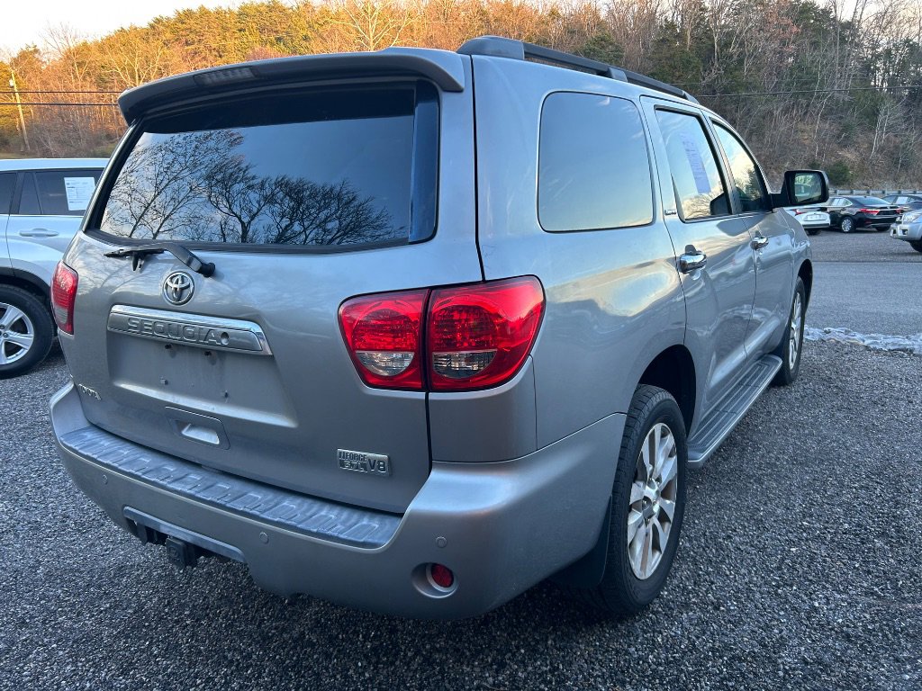 2008 Toyota Sequoia Limited photo 3