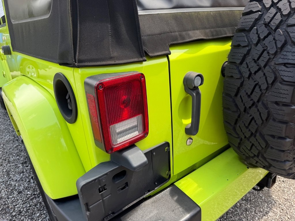 2016 Jeep Wrangler Unlimited Sahara - Photo 13