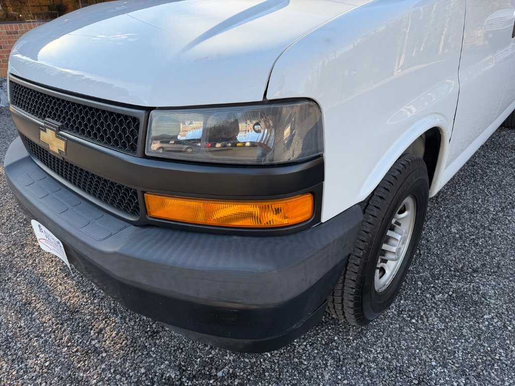 2019 Chevrolet Express Passenger LS - Photo 9