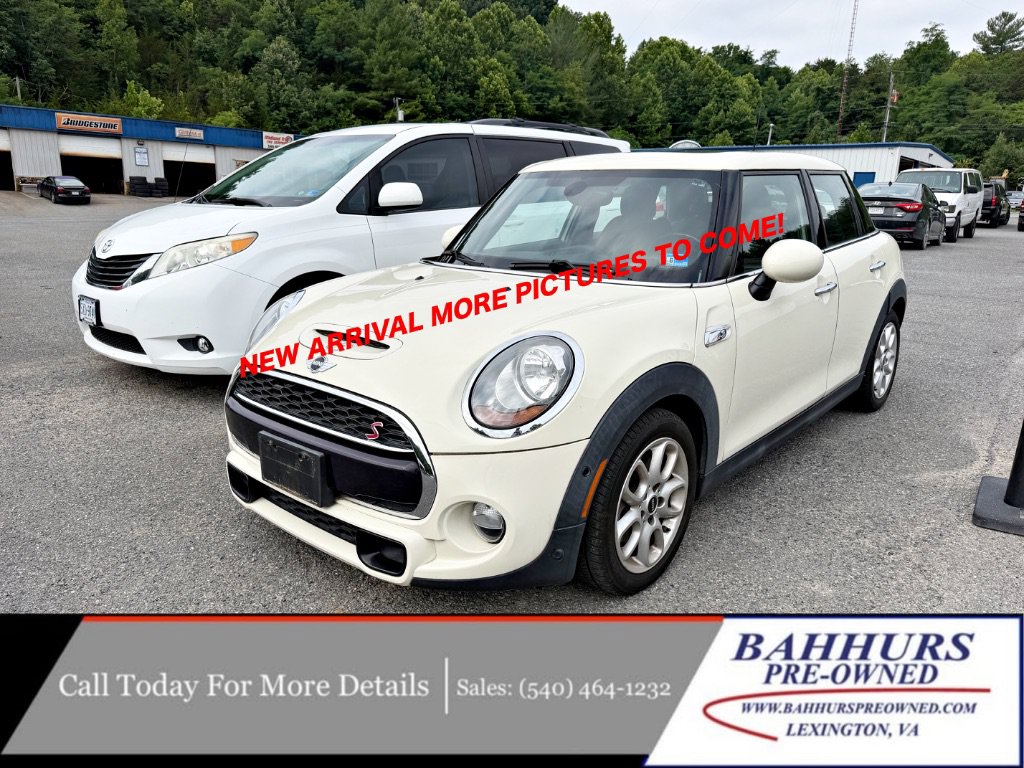 2018 MINI Cooper S 4 Door's photo