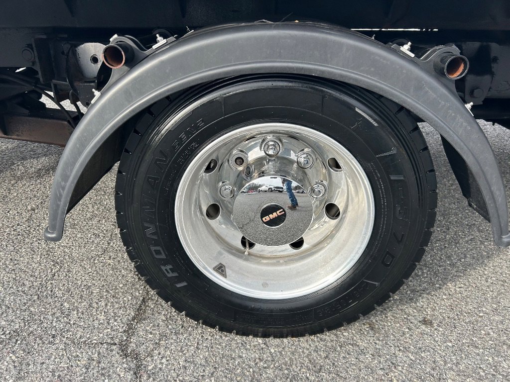 2007 GMC C5500 - Photo 16