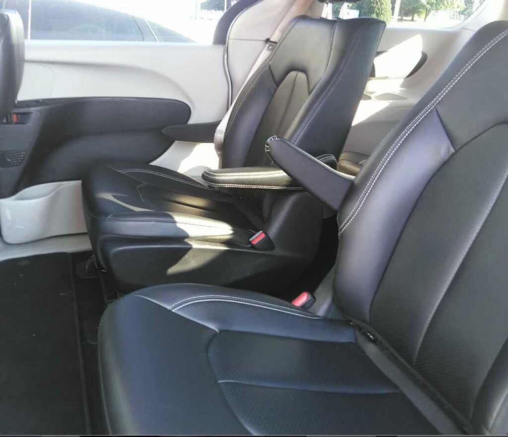 Used 2024 Chrysler Pacifica Hybrid Select Hybrid Select FWD