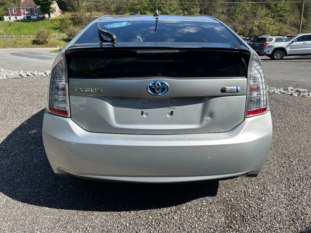 2014 Toyota Prius Plug-in Hybrid photo 4