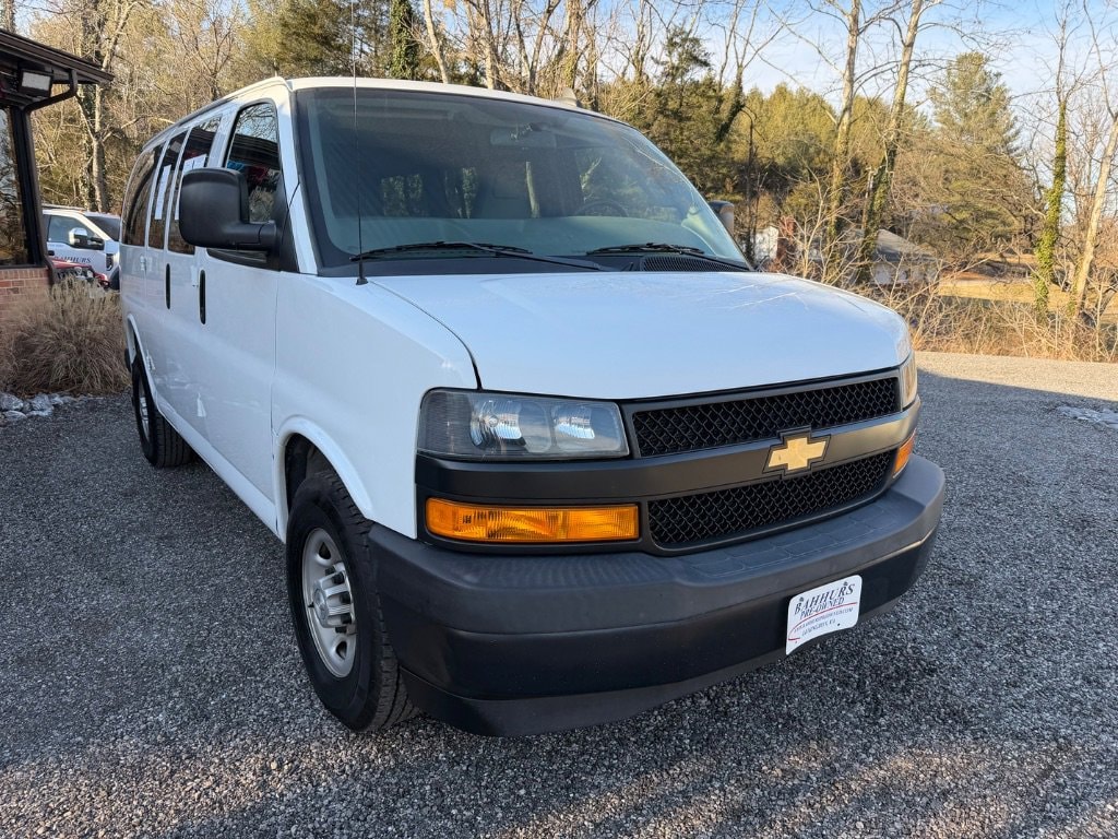 2019 Chevrolet Express Passenger LS - Photo 7