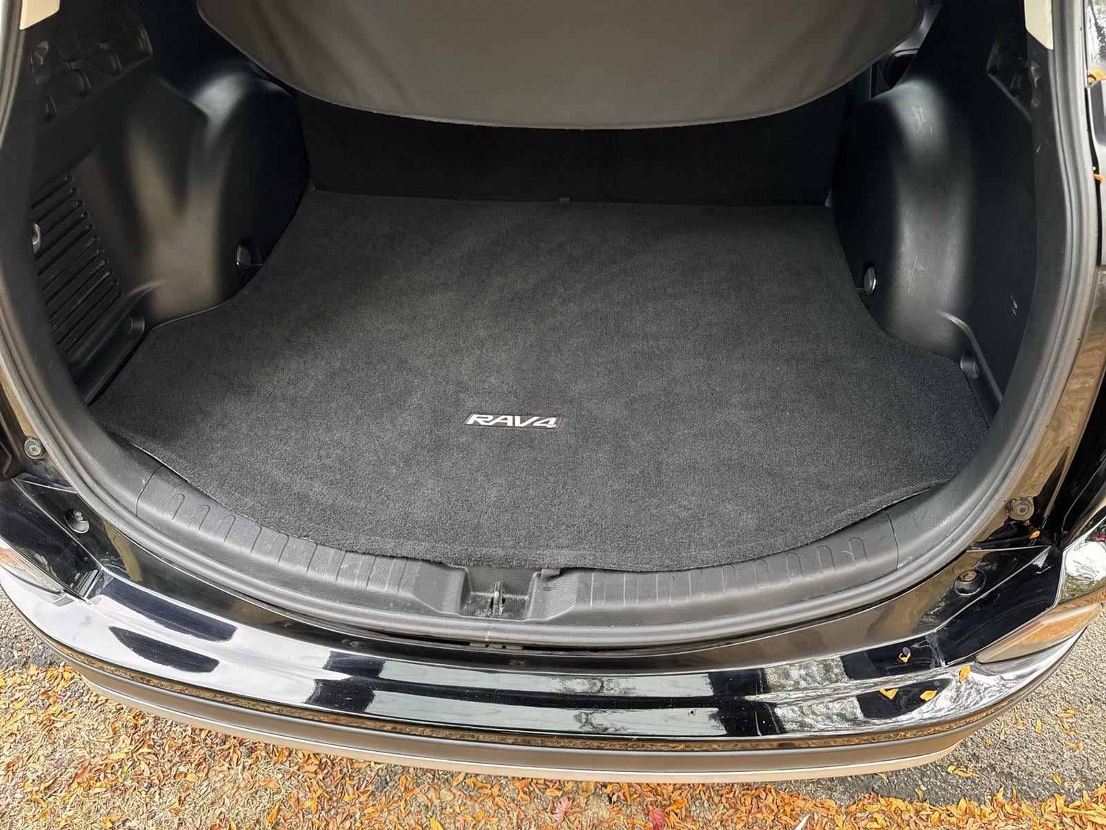 Thumbnail: 2016 Toyota RAV4 - 31