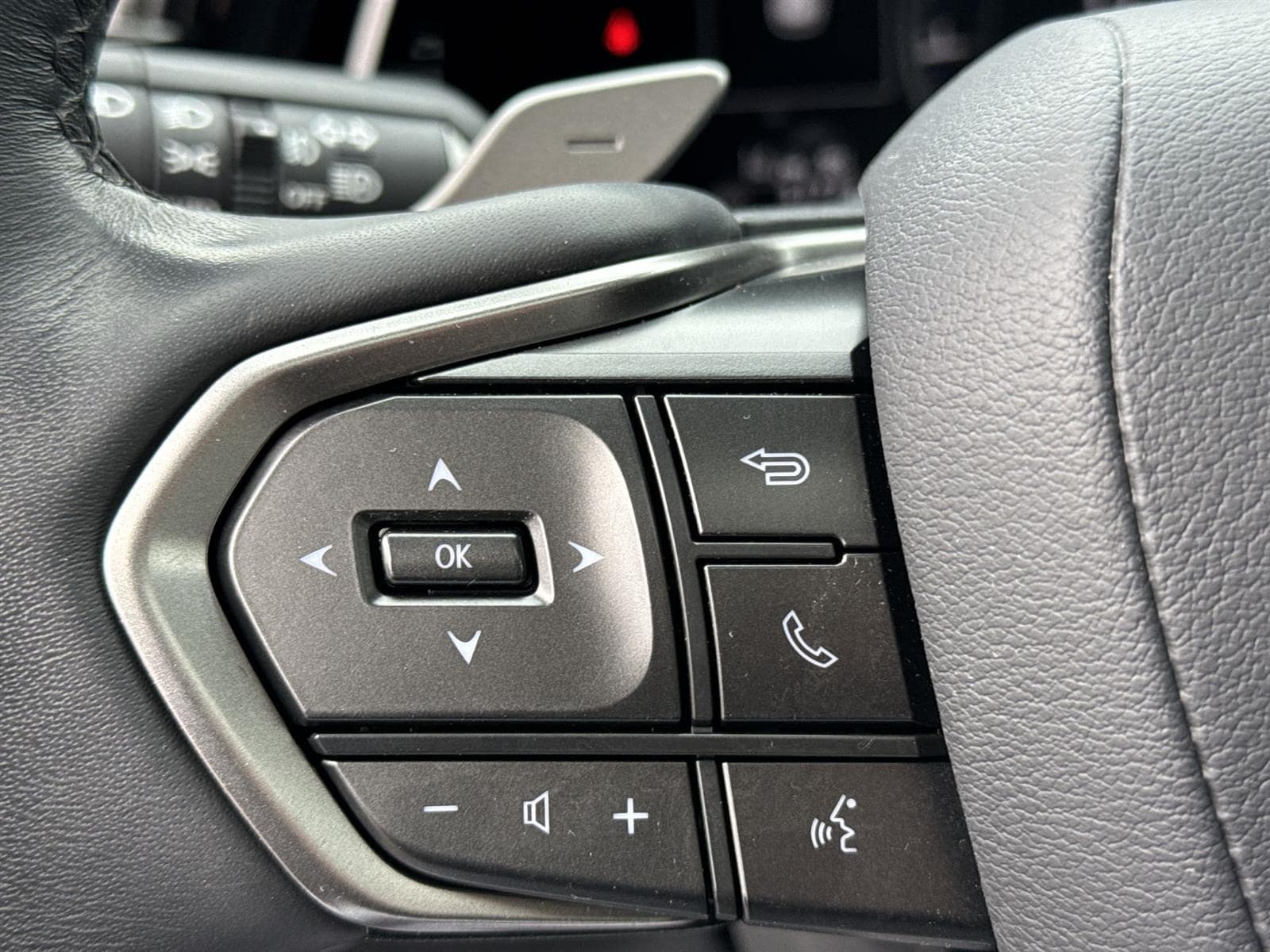 Thumbnail: 2024 Lexus RX - 20