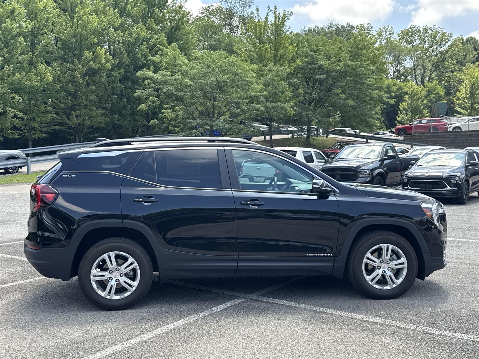 Thumbnail: 2022 GMC Terrain - 6