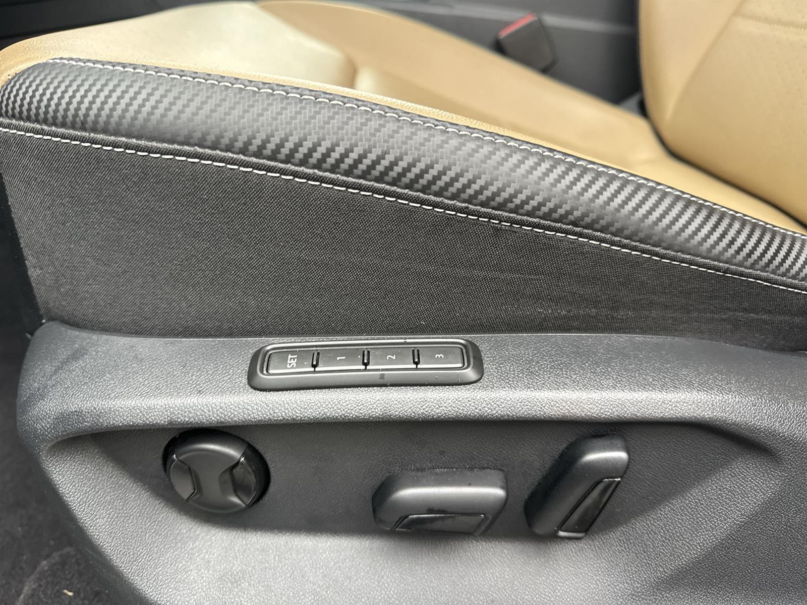 Thumbnail: 2022 Volkswagen Atlas - 12