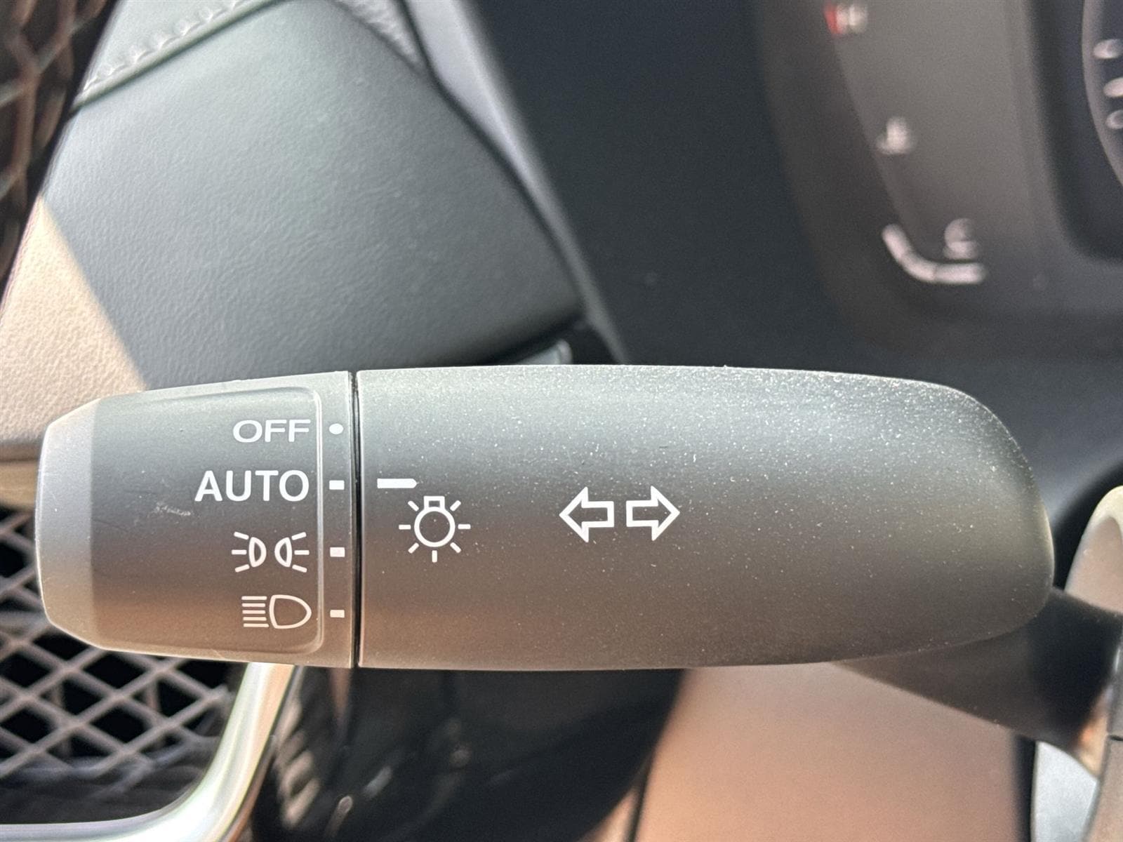 Thumbnail: 2025 Acura ADX - 22