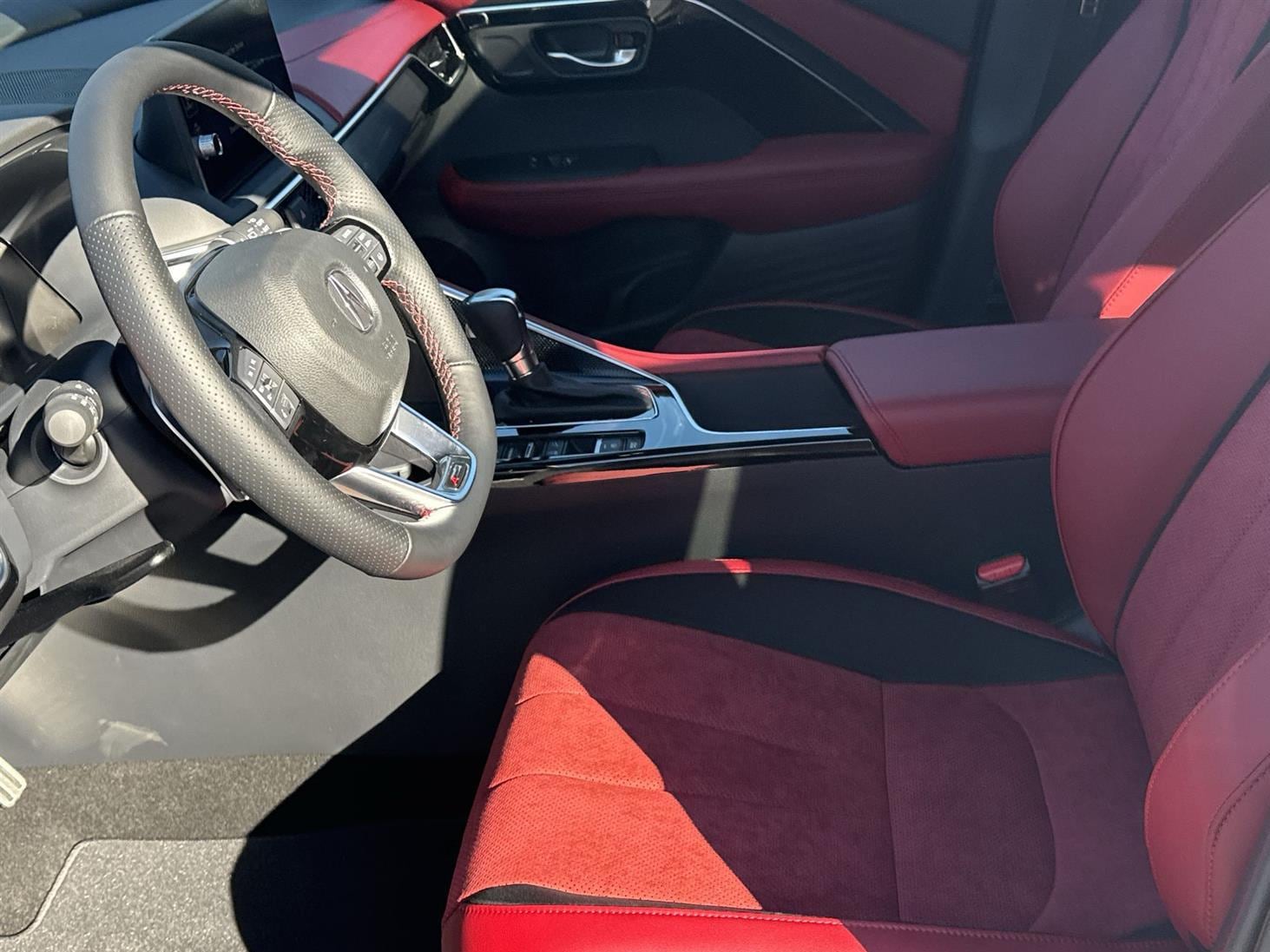 Thumbnail: 2025 Acura ADX - 13