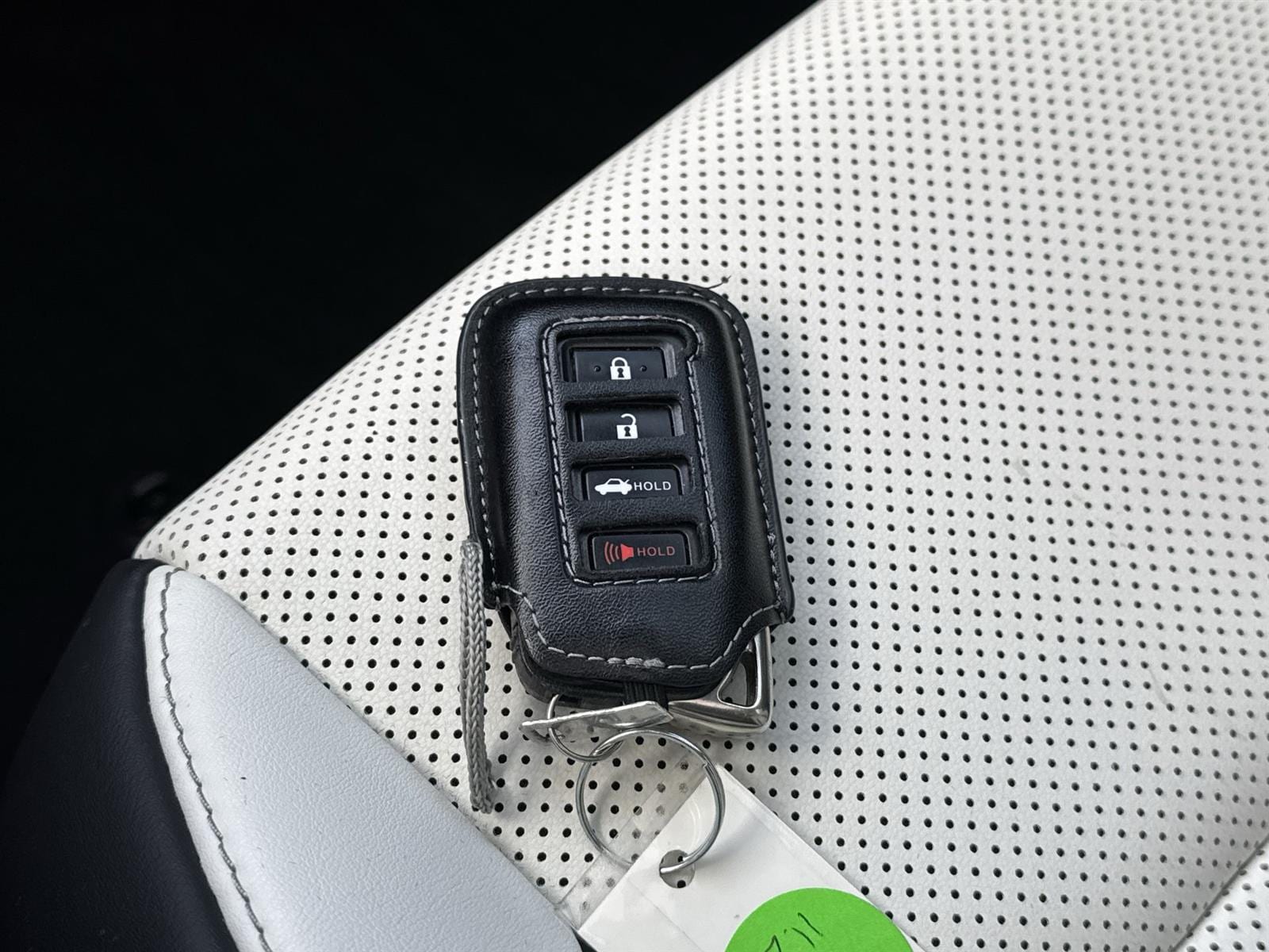 Thumbnail: 2022 Lexus IS - 32