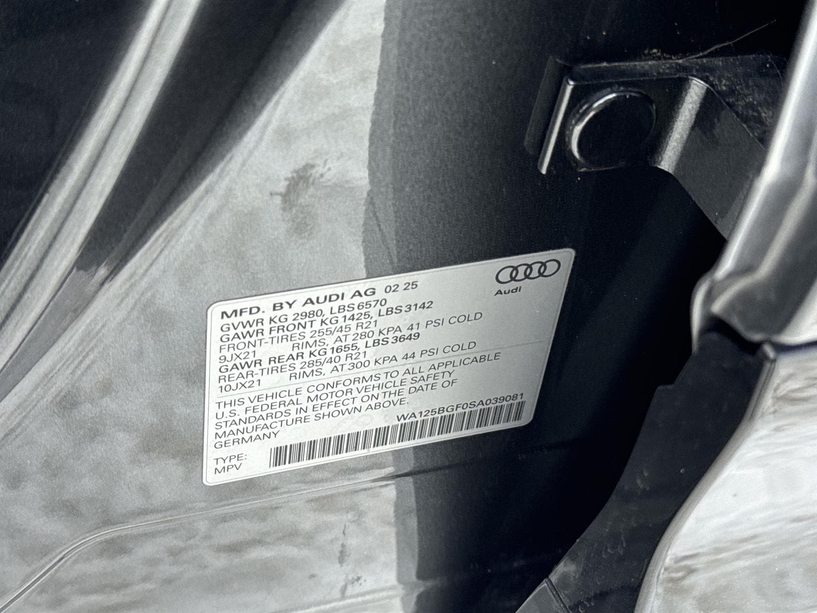 Thumbnail: 2025 Audi SQ6 e-tron - 33