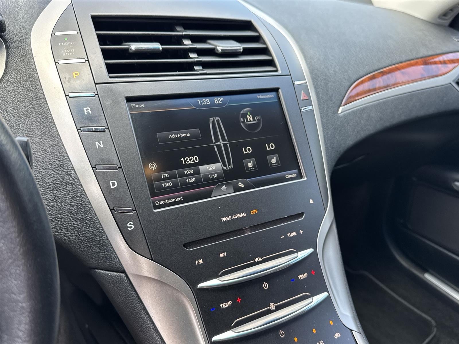 Thumbnail: 2016 Lincoln MKZ - 24