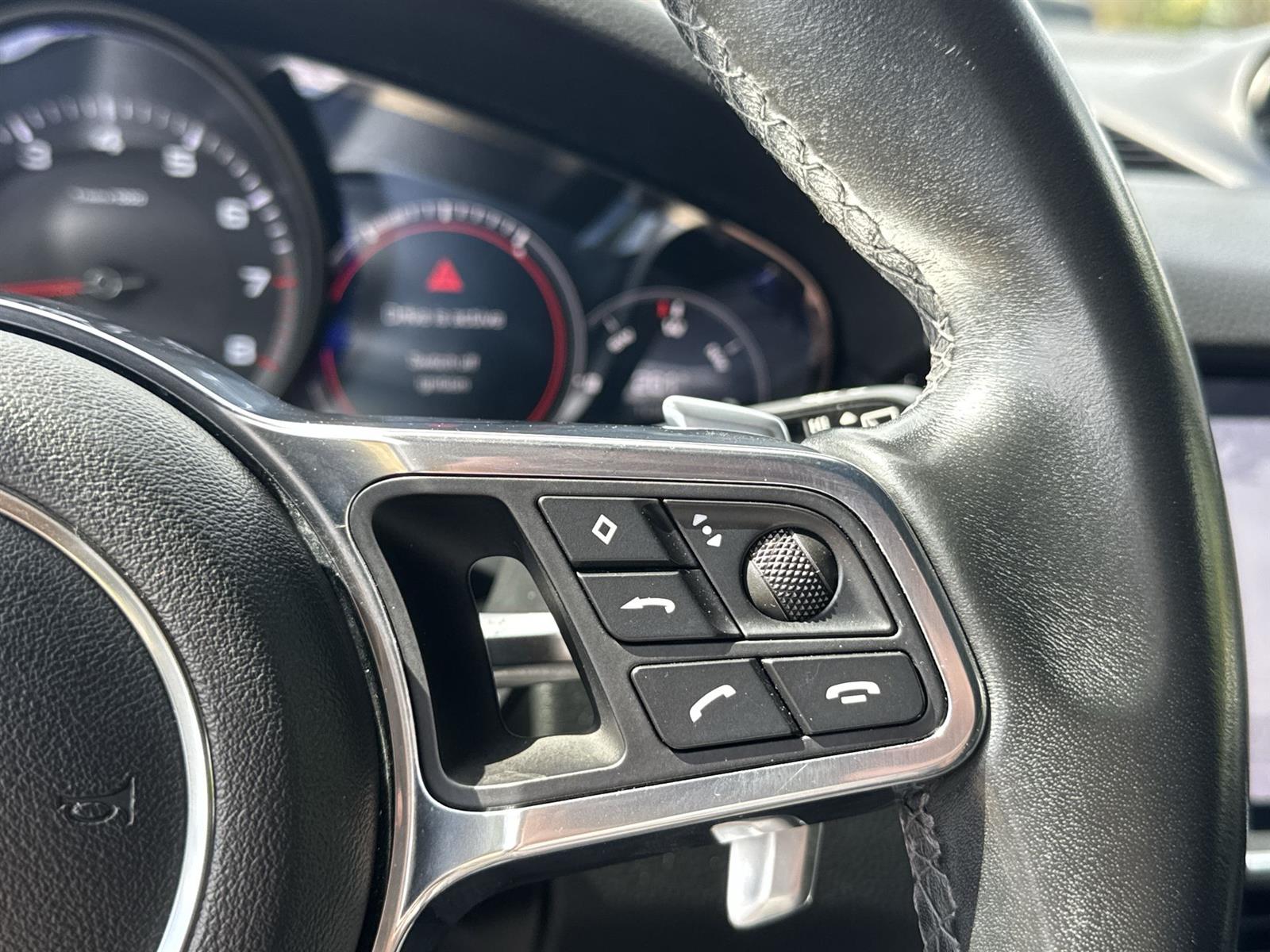 Thumbnail: 2019 Porsche Cayenne - 19