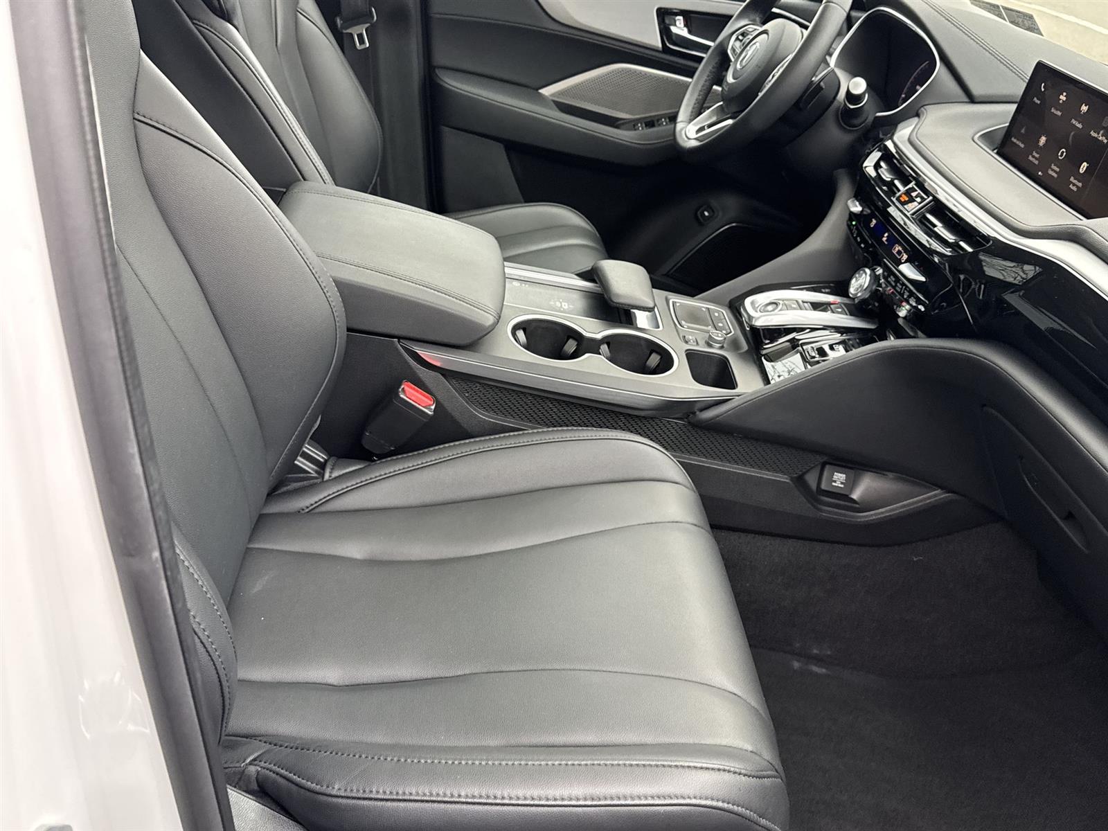 Thumbnail: 2023 Acura MDX - 17