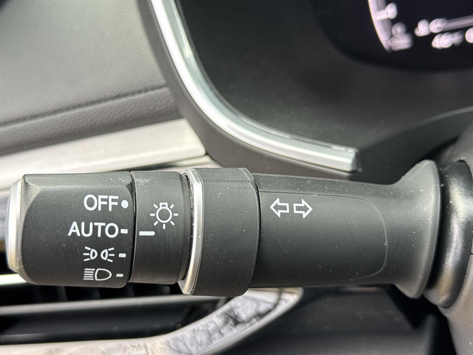 Thumbnail: 2023 Acura MDX - 22