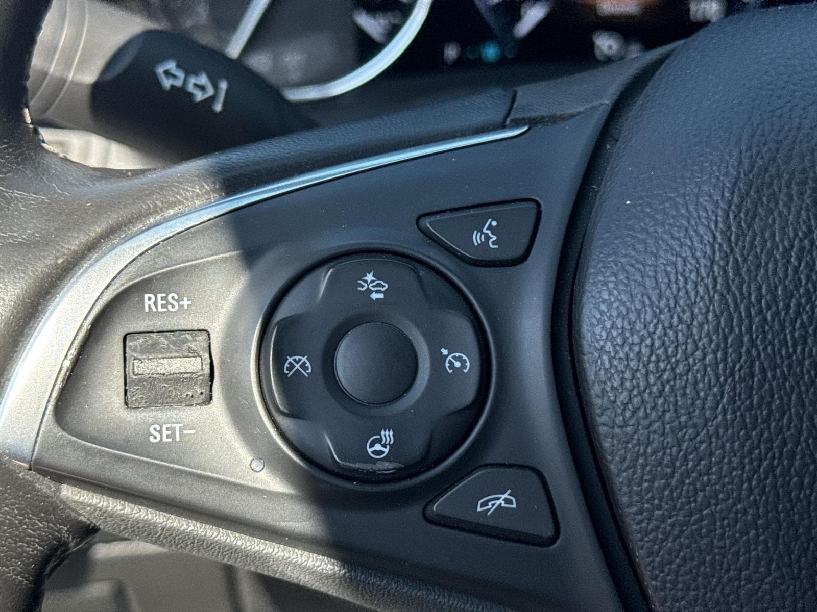 Thumbnail: 2018 Buick Envision - 19