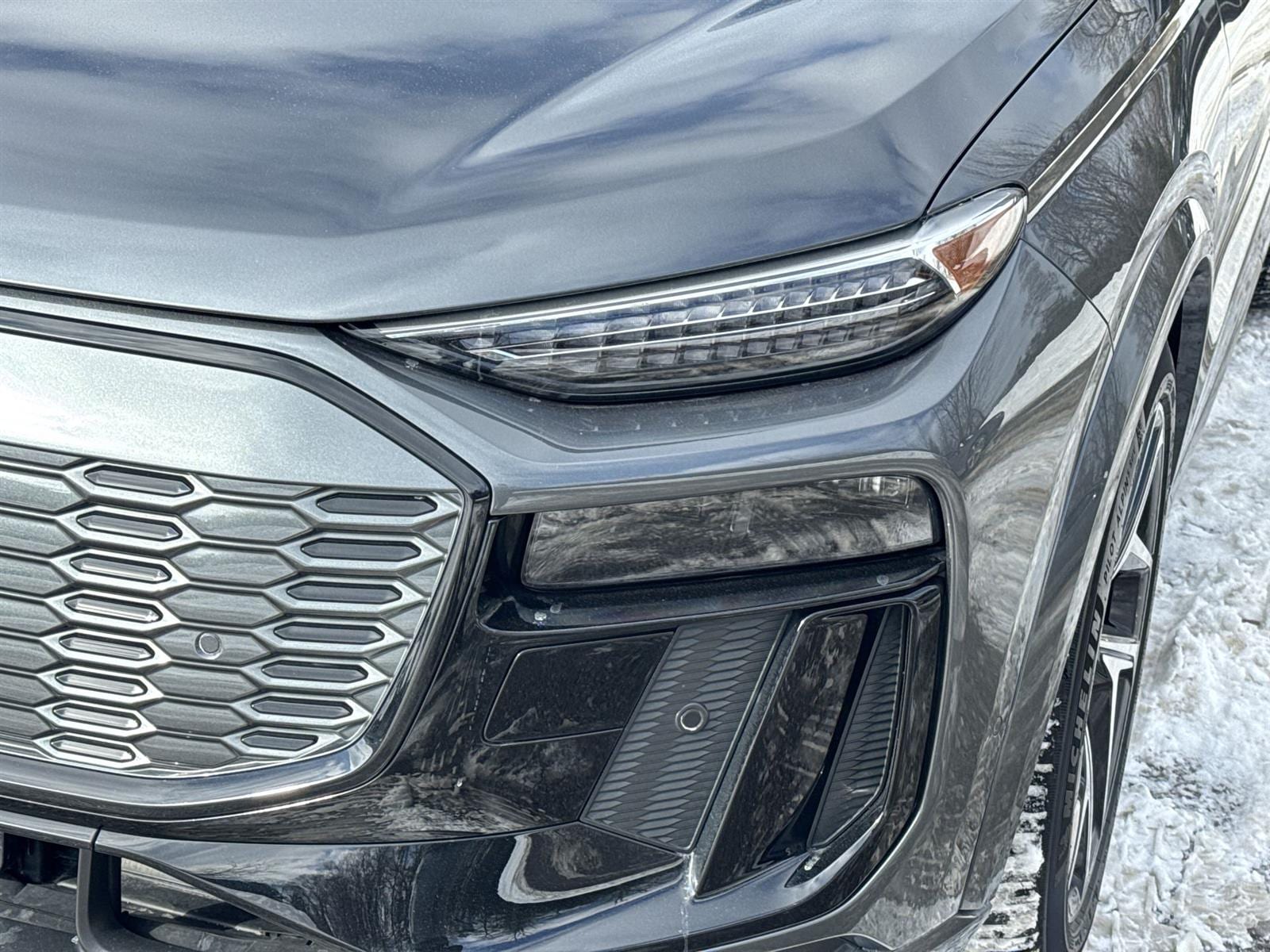 Thumbnail: 2025 Audi SQ6 e-tron - 9