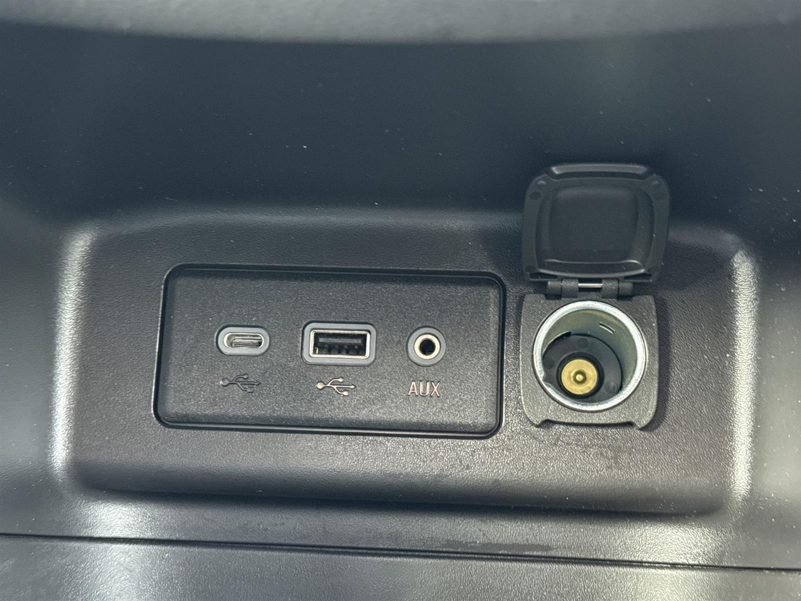 Thumbnail: 2024 Chevrolet Equinox - 25