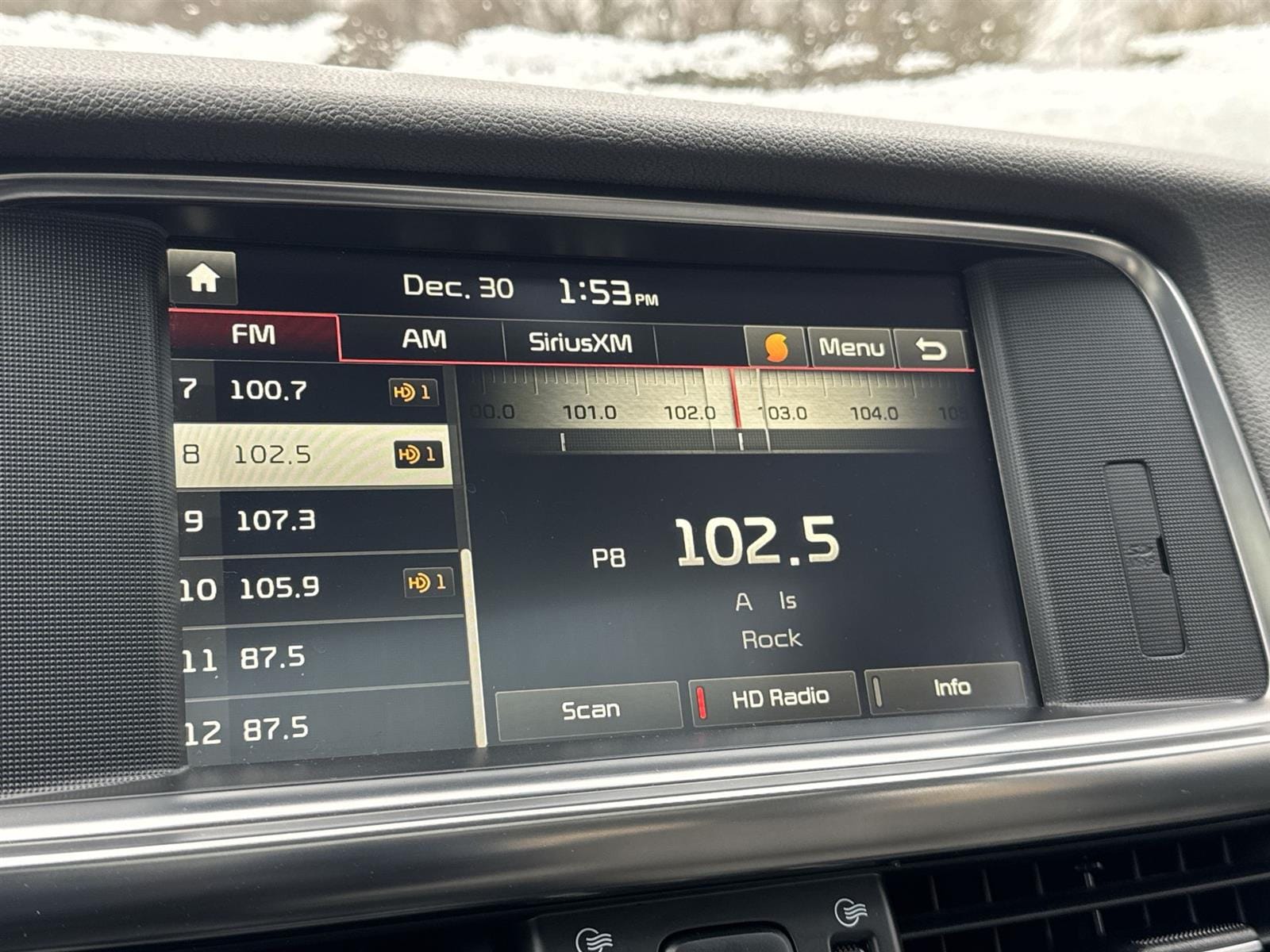 Thumbnail: 2017 Kia Optima - 28