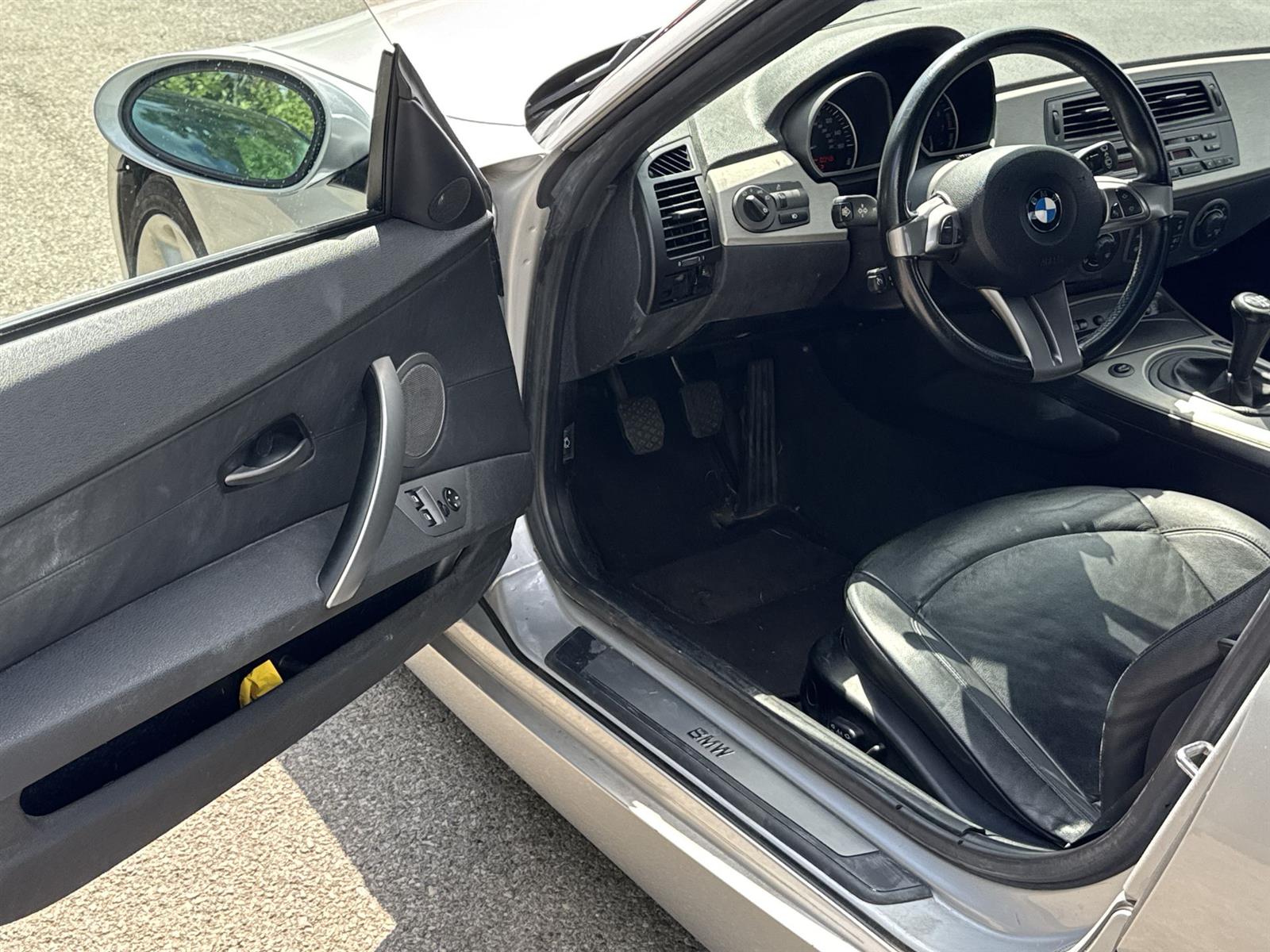 Used 2004 BMW Z4 2.5 with VIN 4USBT33494LR66927 for sale in Wexford, PA