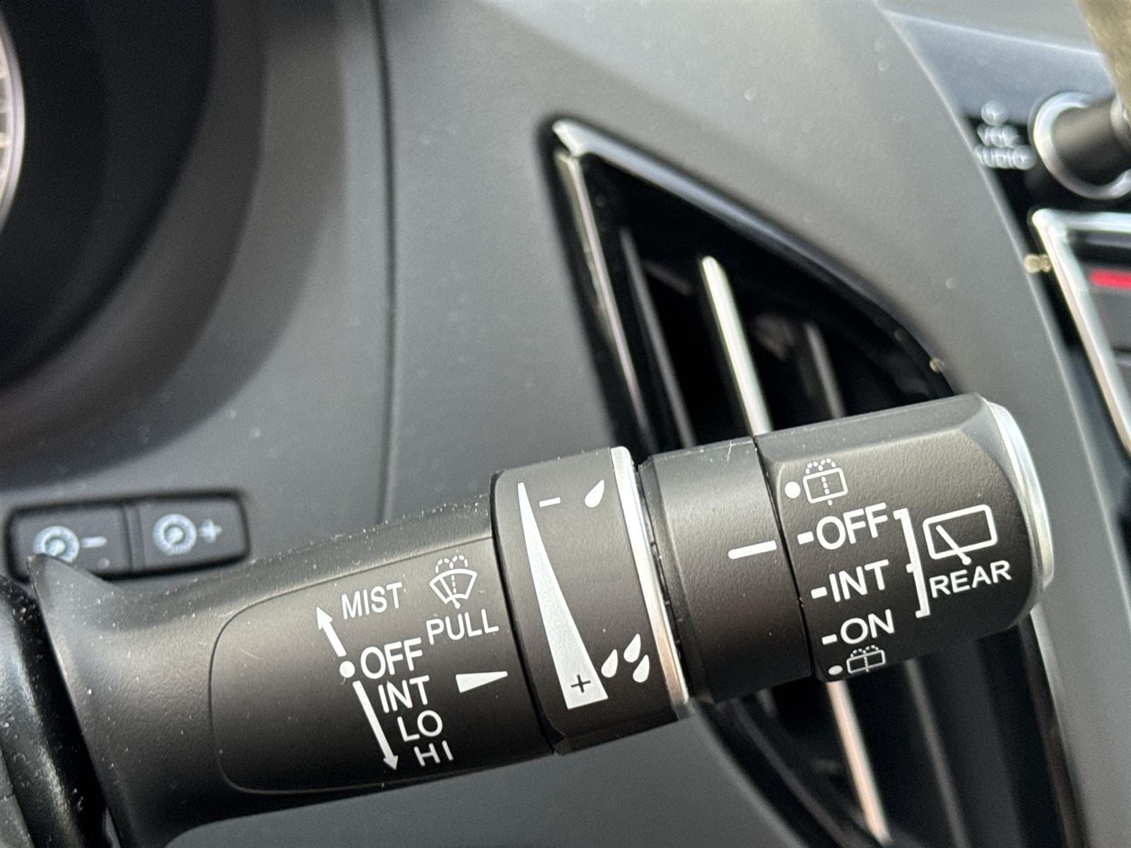 Thumbnail: 2025 Acura RDX - 21