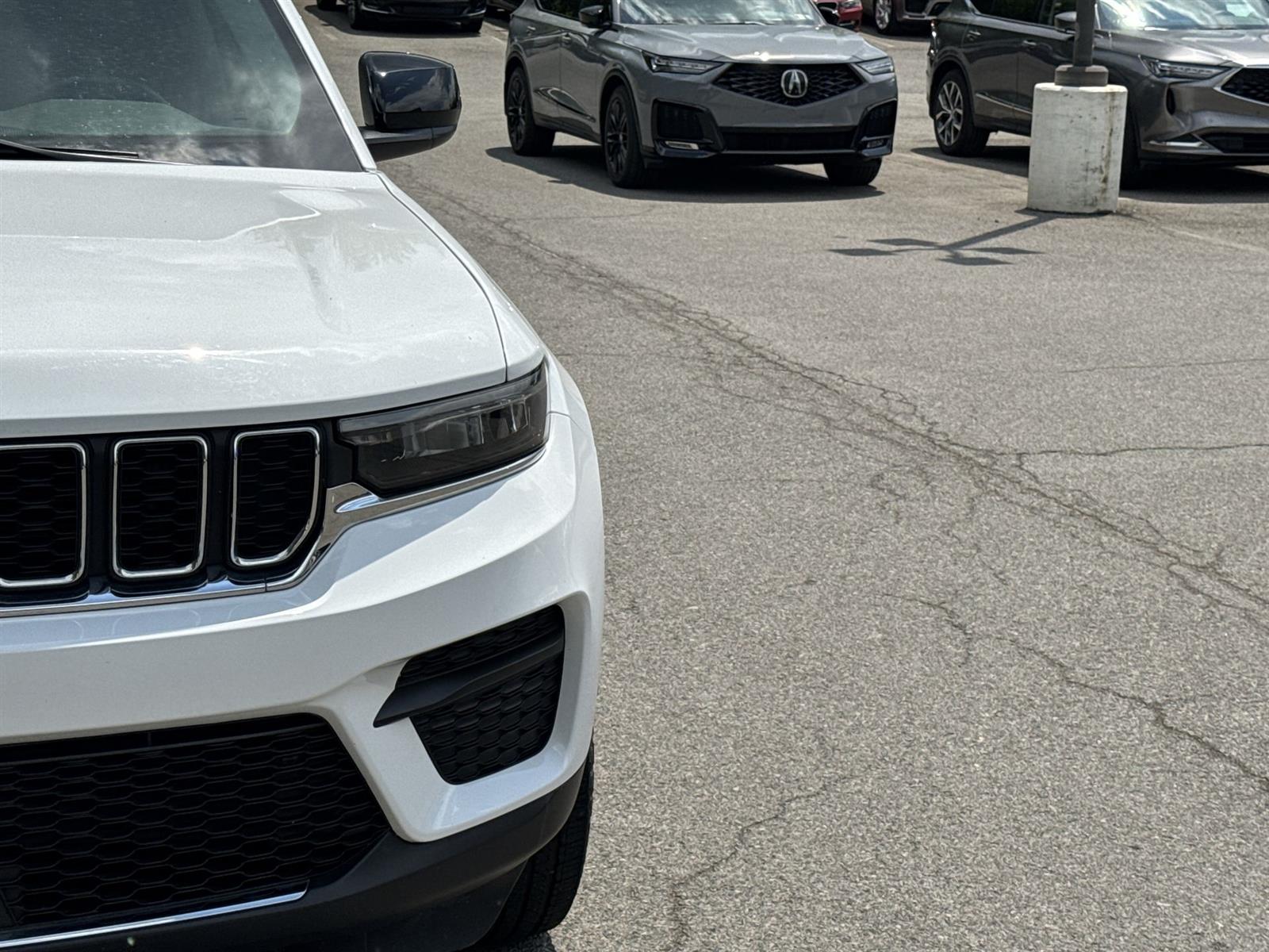 Thumbnail: 2022 Jeep Grand Cherokee - 9