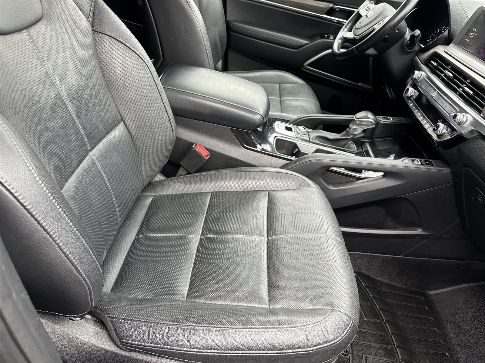 Thumbnail: 2021 Kia Telluride - 17