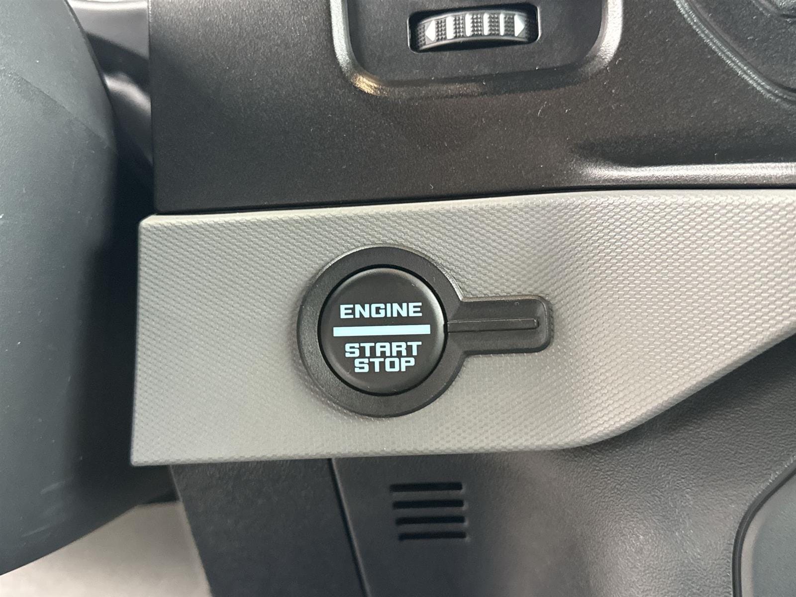 Thumbnail: 2022 Ford Bronco - 32