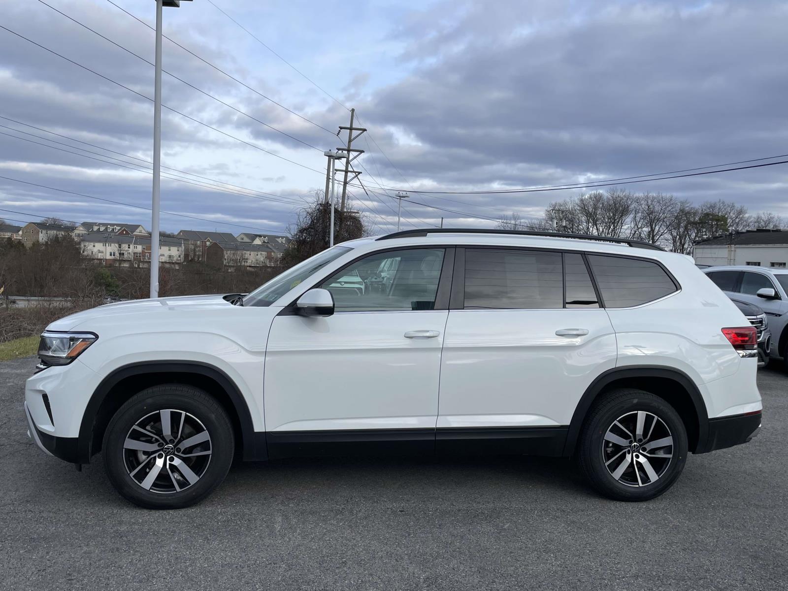 Thumbnail: 2023 Kia Seltos - 38