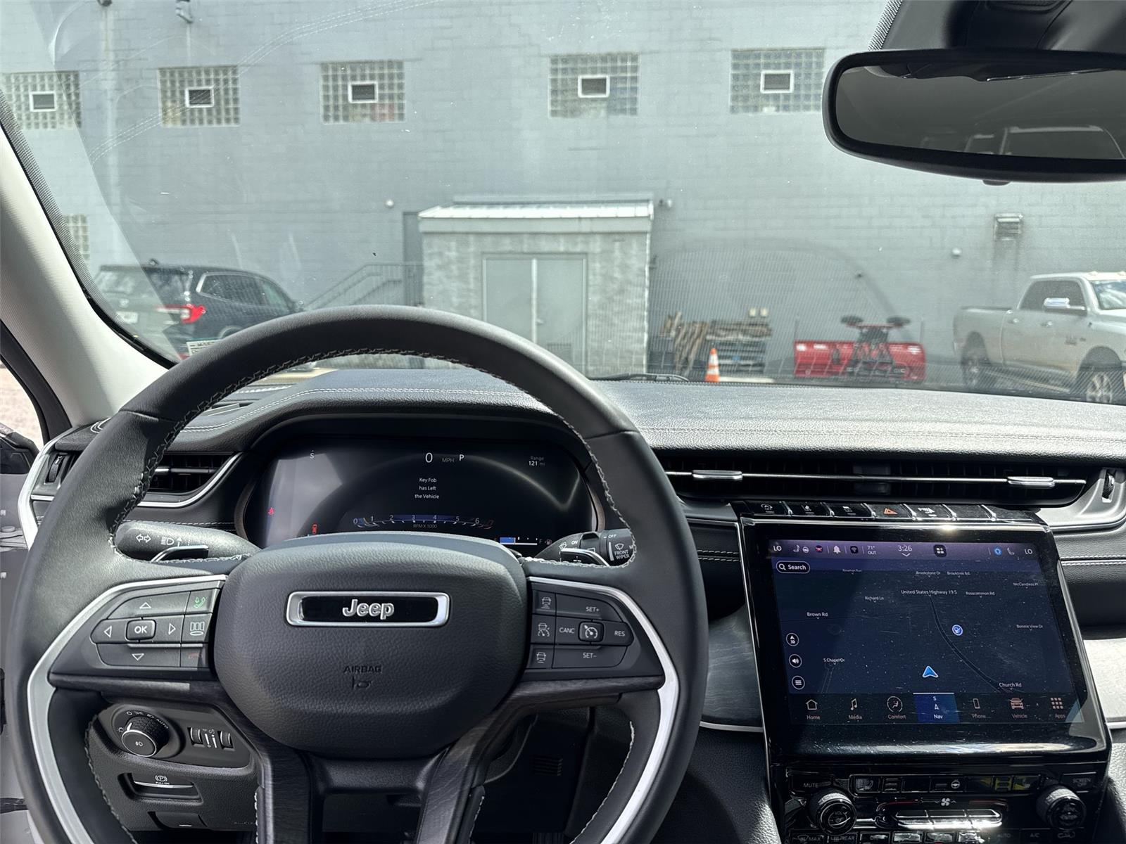 Thumbnail: 2023 Jeep Grand Cherokee - 12