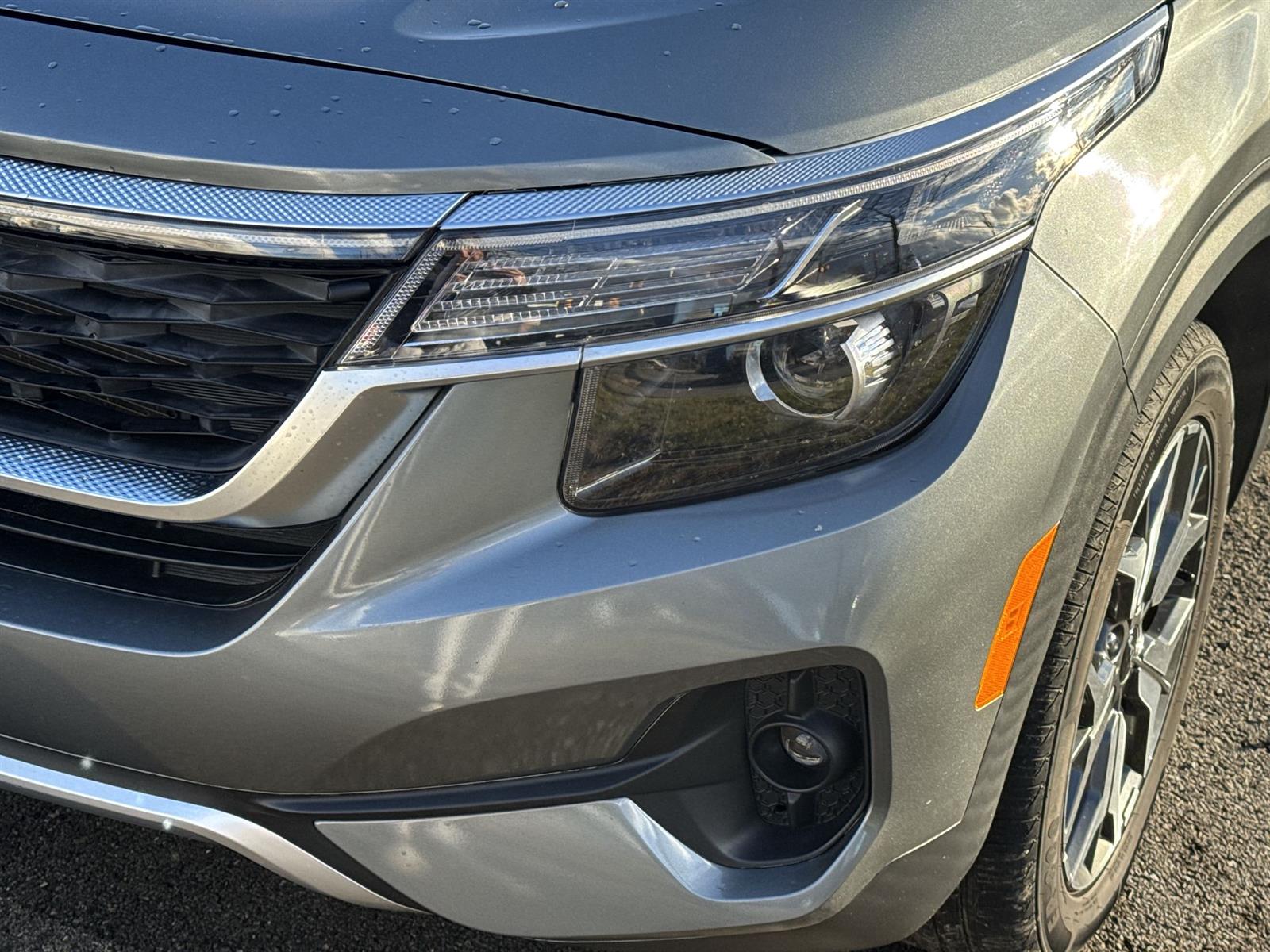 Thumbnail: 2023 Kia Seltos - 10