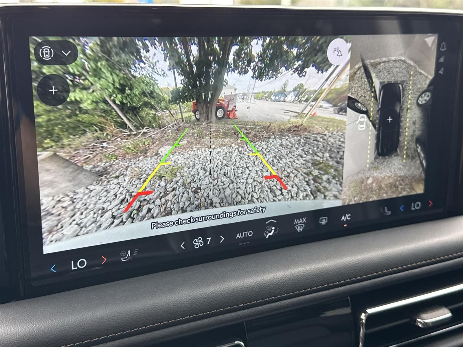 Thumbnail: 2025 Lincoln Aviator - 25