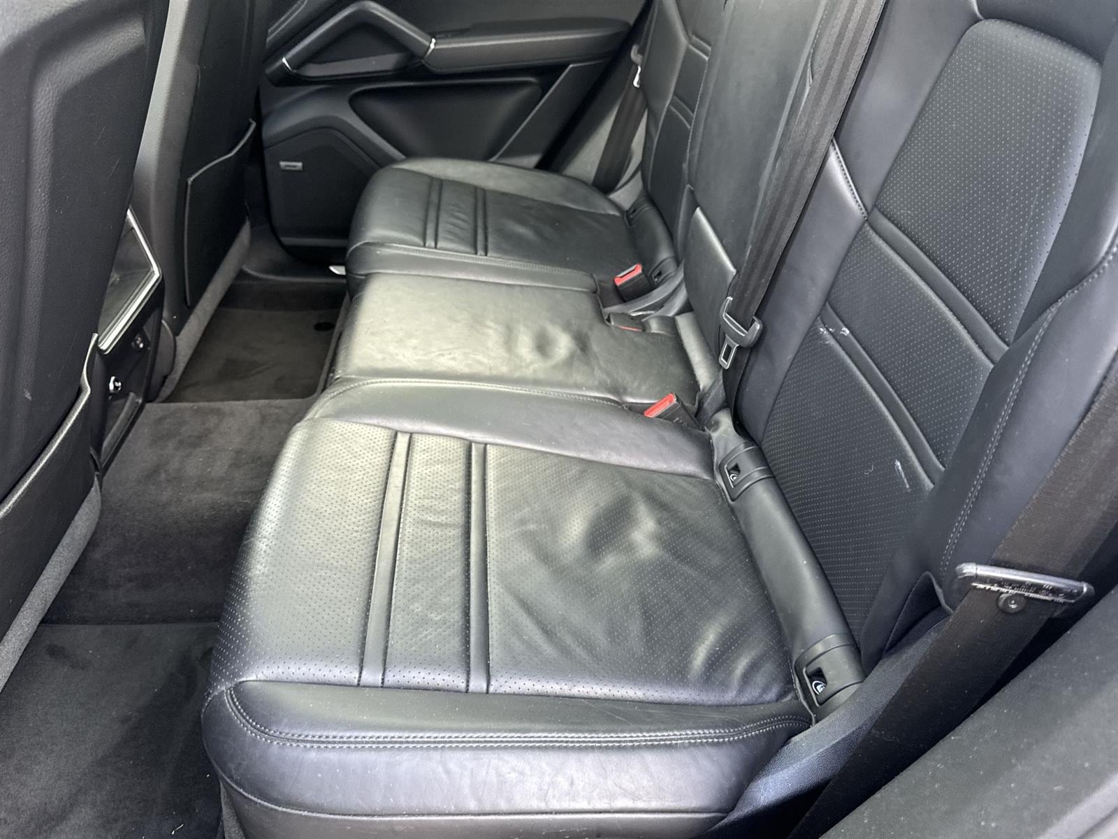 Thumbnail: 2019 Porsche Cayenne - 14